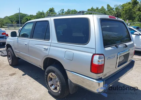 2002 Toyota 4Runner Sr5 V6 z USA, uszkodzony, nr VIN JT3GN86R820257404
